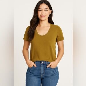 Universal Thread Olive Crewneck Short Sleeve Tee - Women
